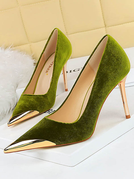 Pointed-Toe Shallow Cut Split-Joint Pumps